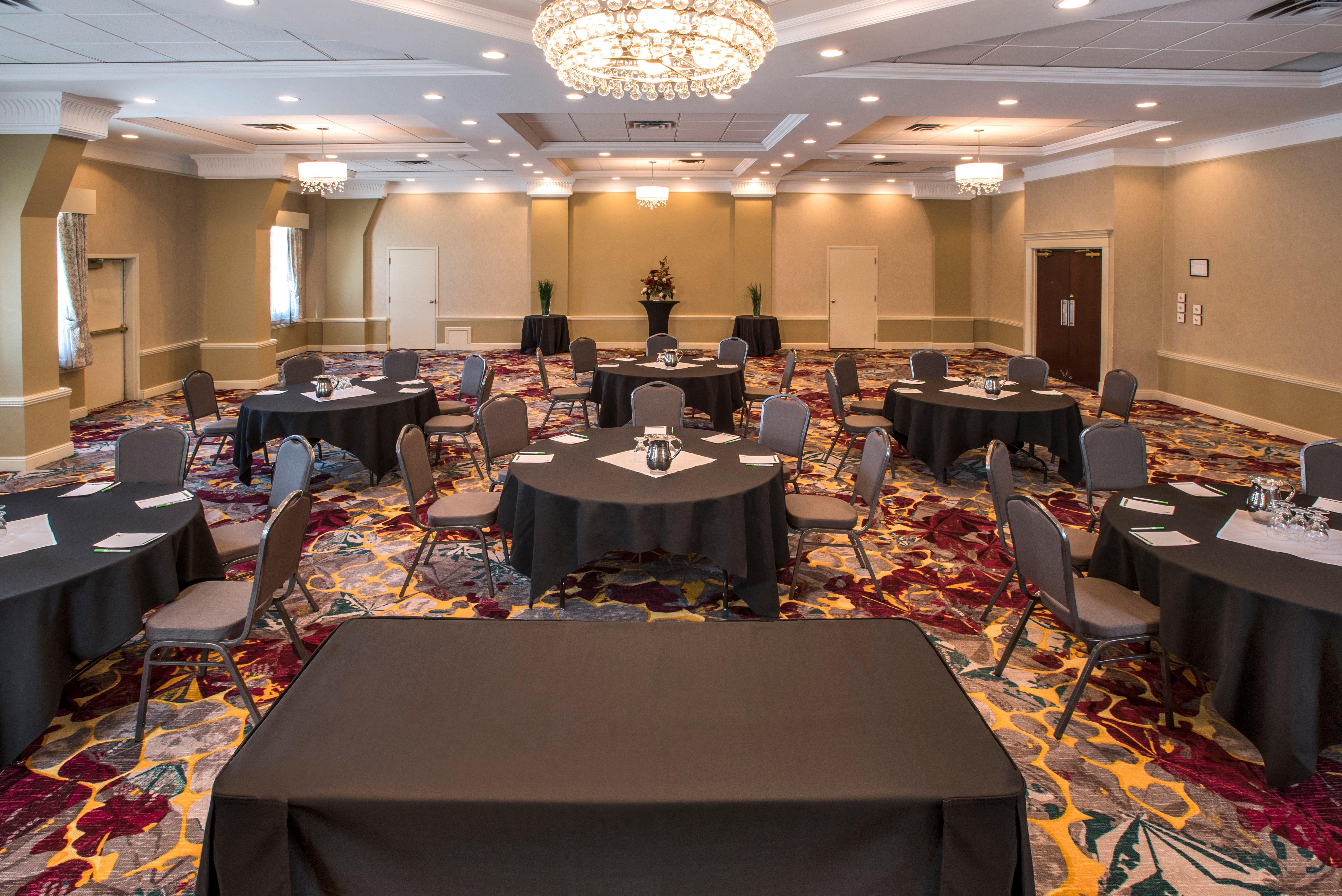 Holiday Inn Conference Centre Edmonton South By Ihg Exteriér fotografie