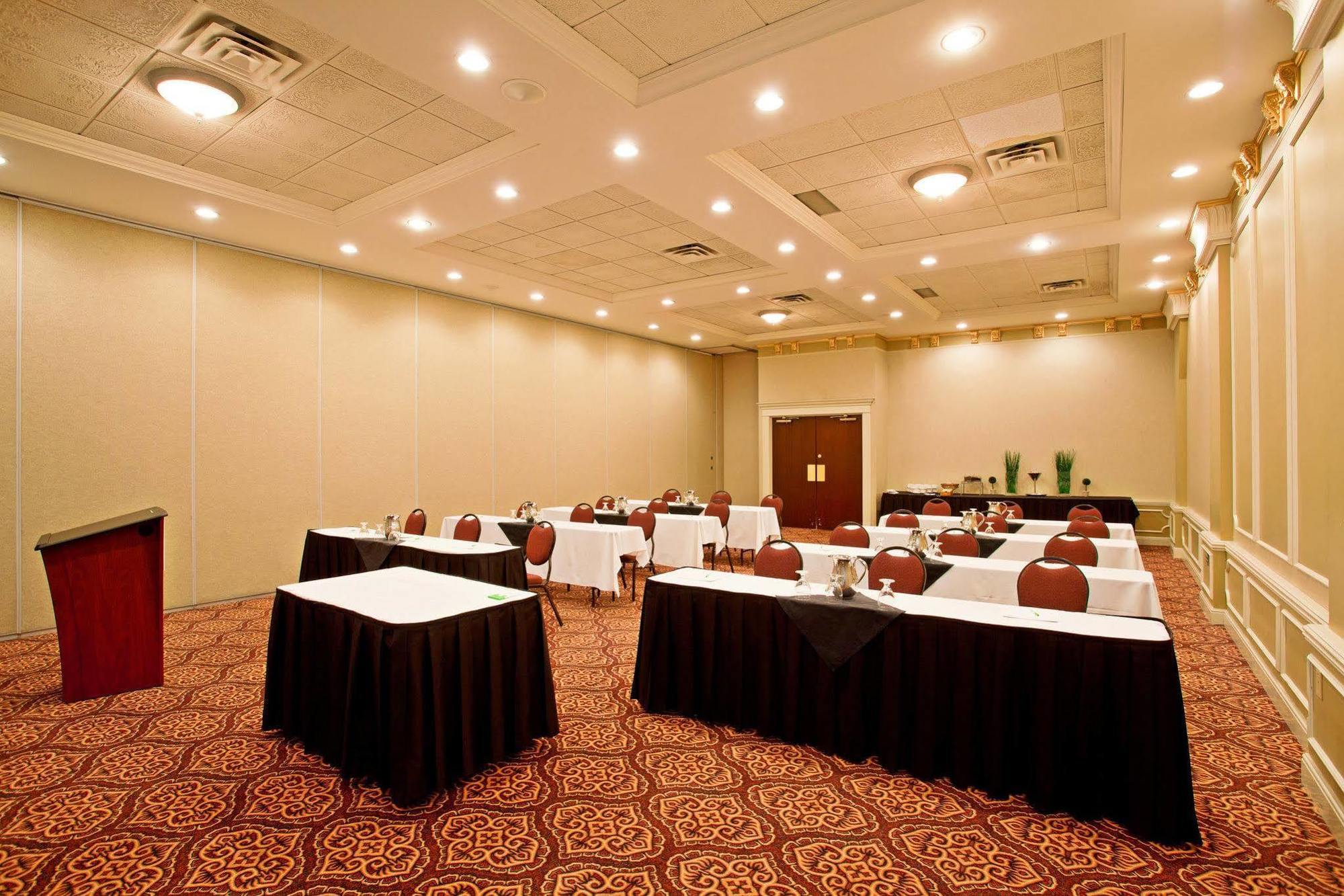 Holiday Inn Conference Centre Edmonton South By Ihg Exteriér fotografie