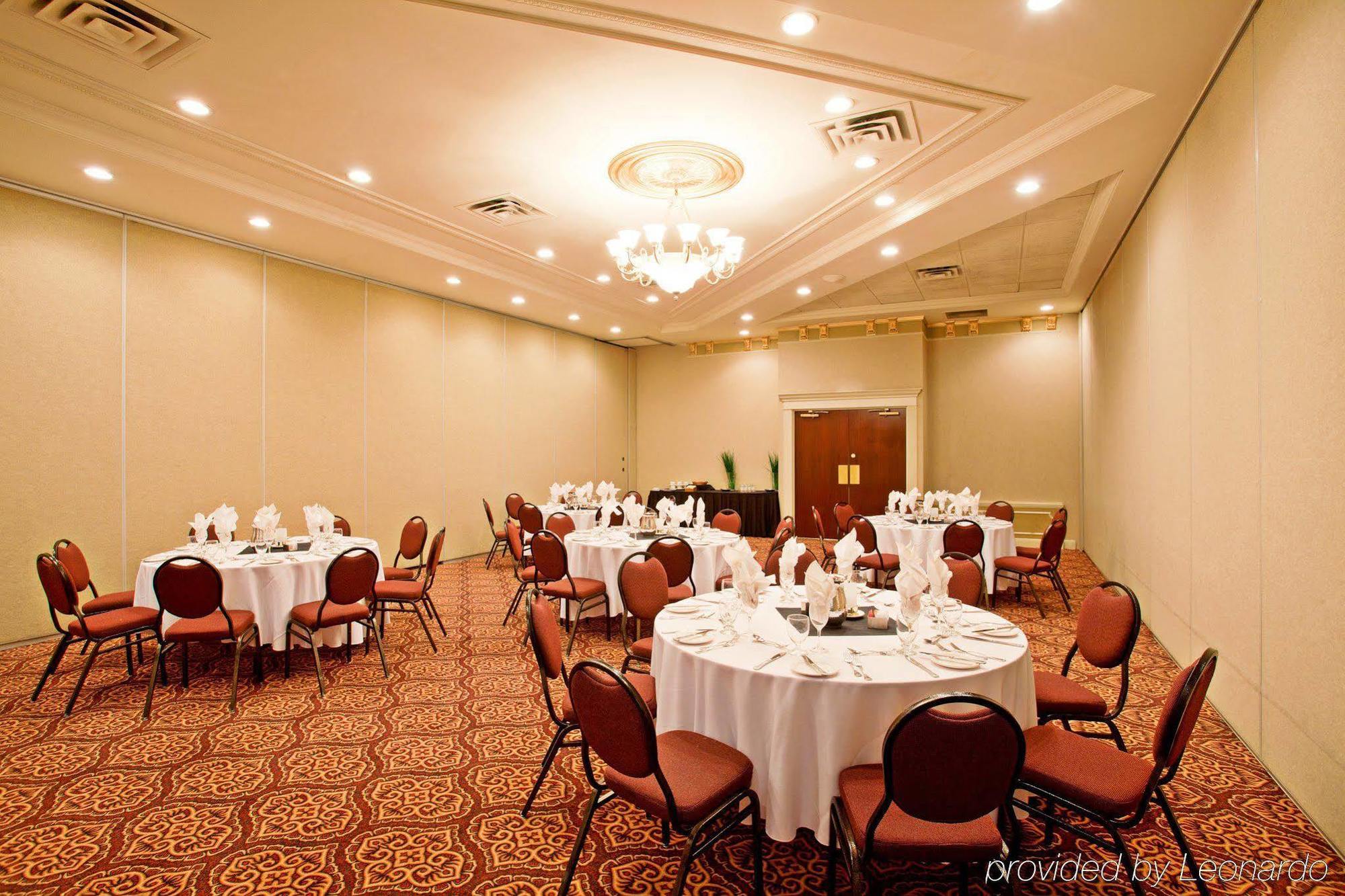 Holiday Inn Conference Centre Edmonton South By Ihg Exteriér fotografie